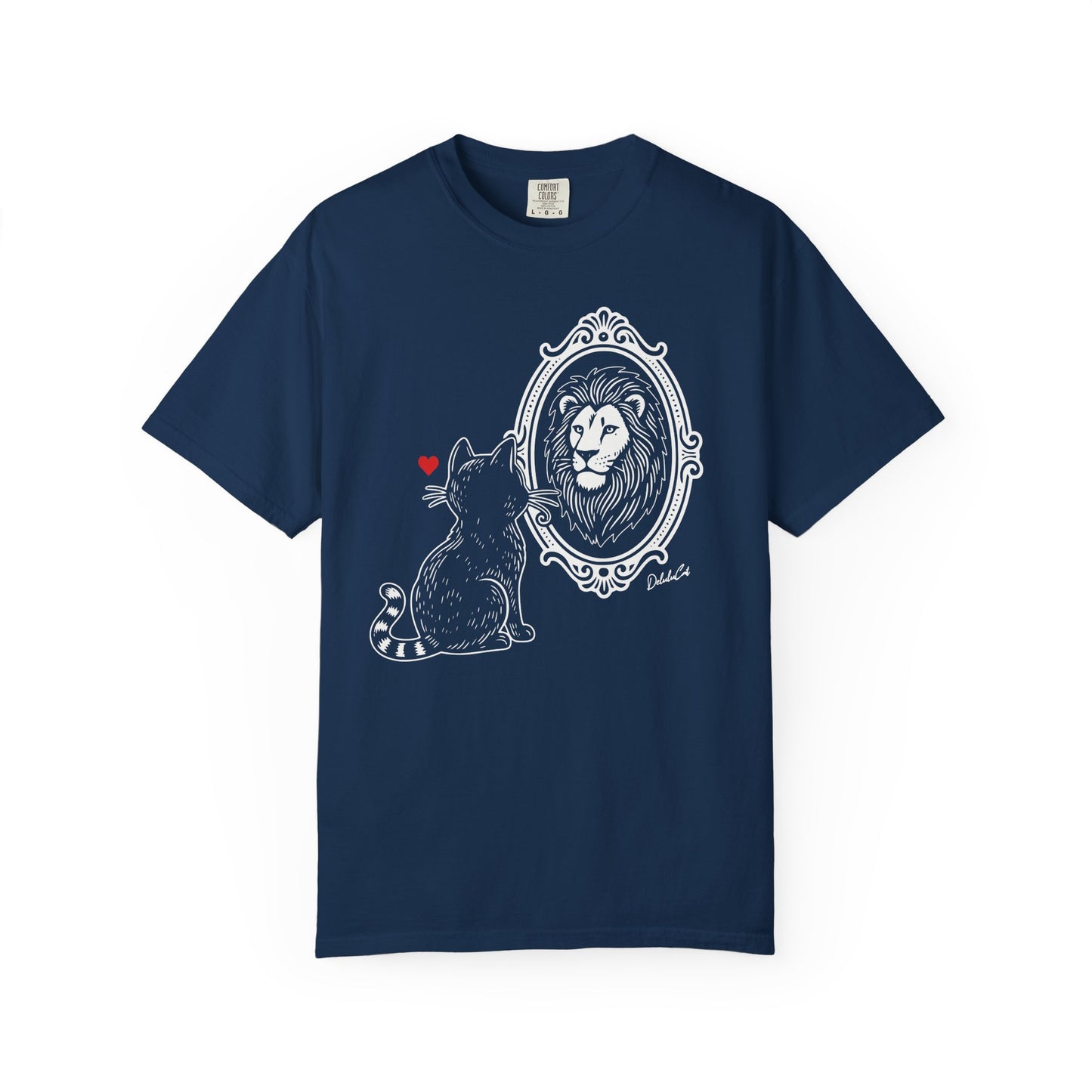 "DeluluCat" Cat Sees Lion in Mirror Reflection T-Shirt — Cute Delusional Illustration Tee