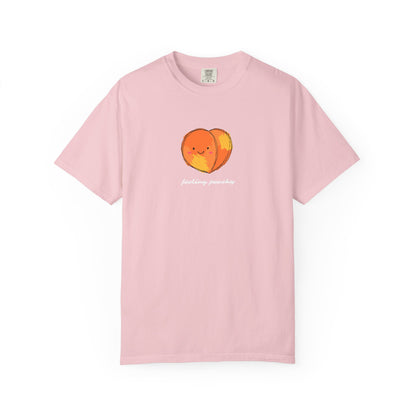 "Feeling Peachy" T-Shirt — Cute Kawaii Peach Graphic Tee