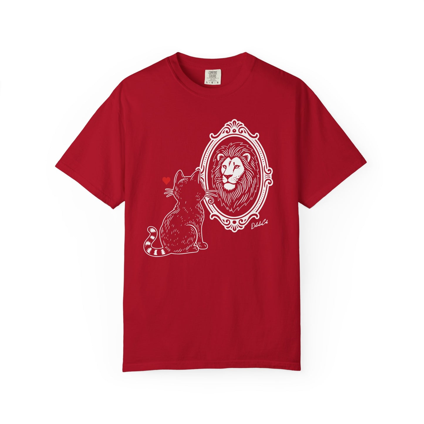 "DeluluCat" Cat Sees Lion in Mirror Reflection T-Shirt — Cute Delusional Illustration Tee